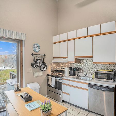 Quiet And Cozy Lakefront Home Near Mt Boyne Gaylord Esterno foto