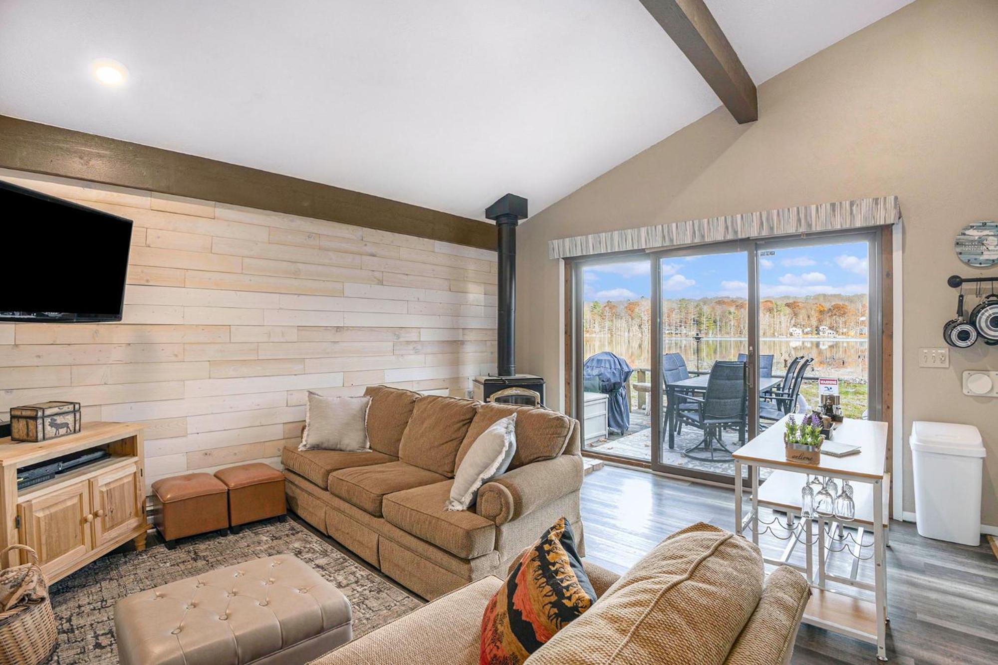Quiet And Cozy Lakefront Home Near Mt Boyne Gaylord Esterno foto