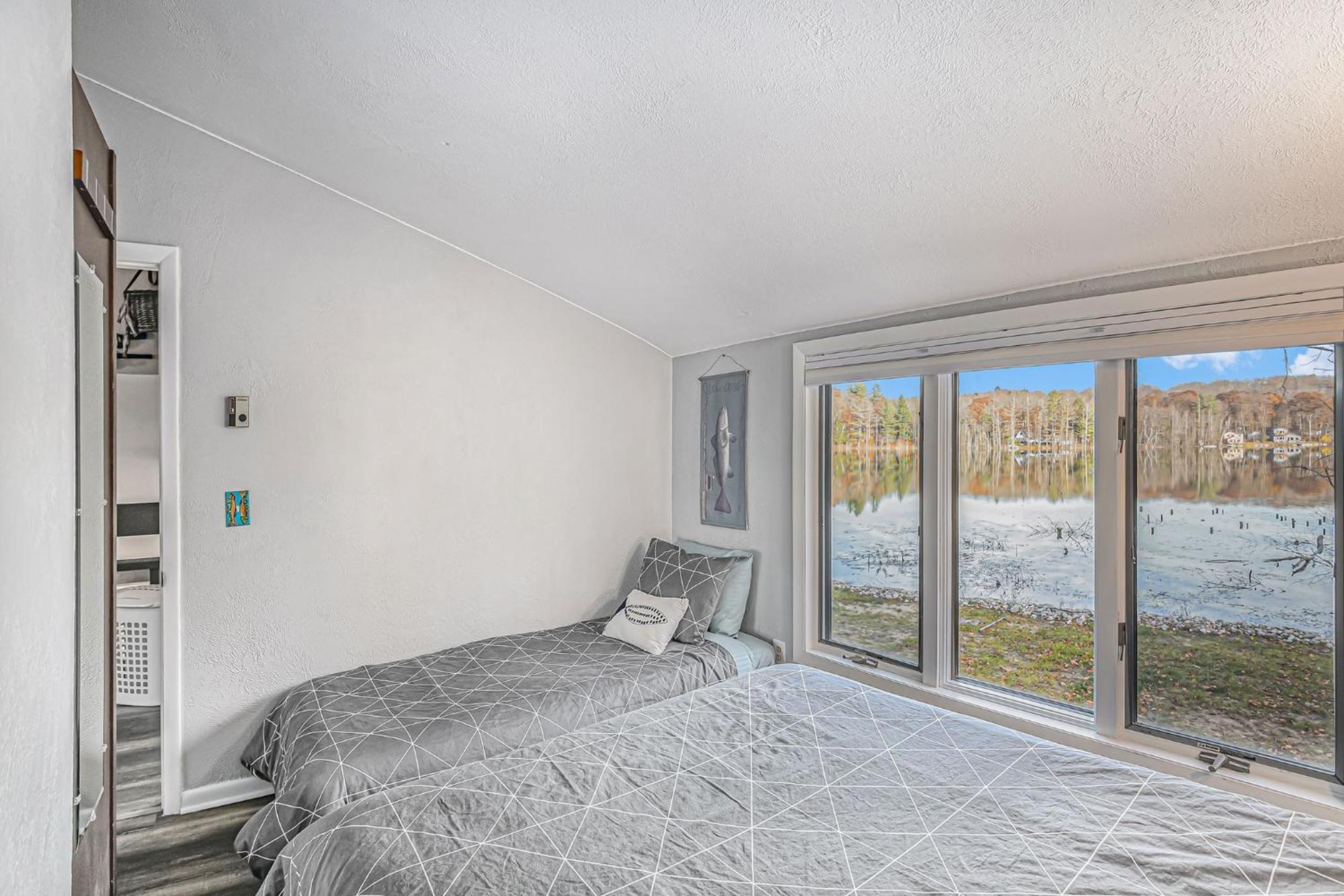 Quiet And Cozy Lakefront Home Near Mt Boyne Gaylord Esterno foto