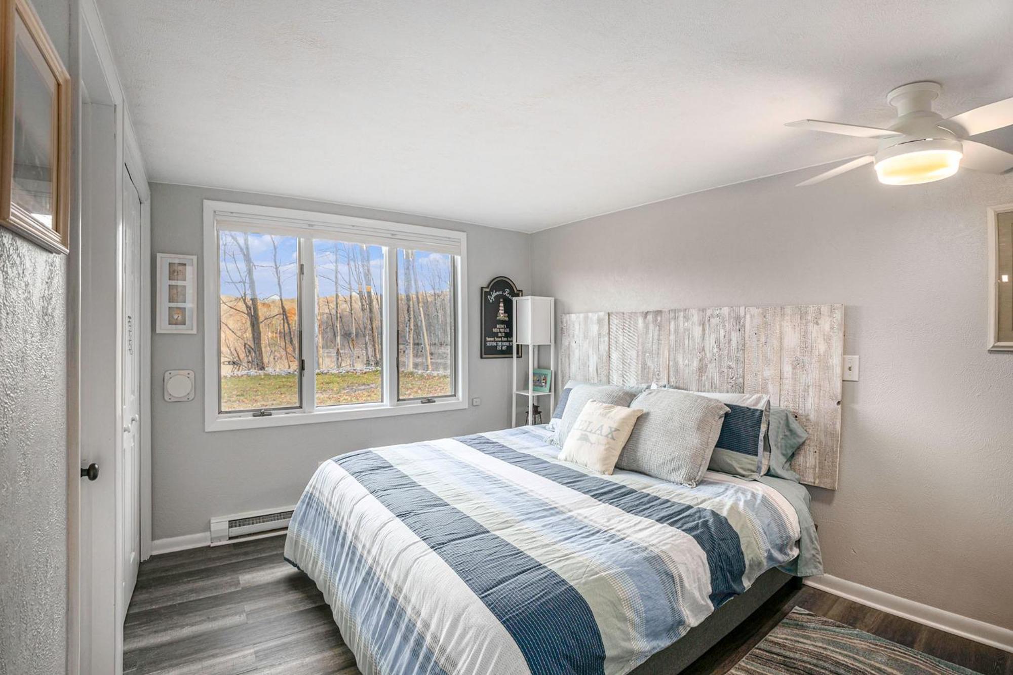Quiet And Cozy Lakefront Home Near Mt Boyne Gaylord Esterno foto